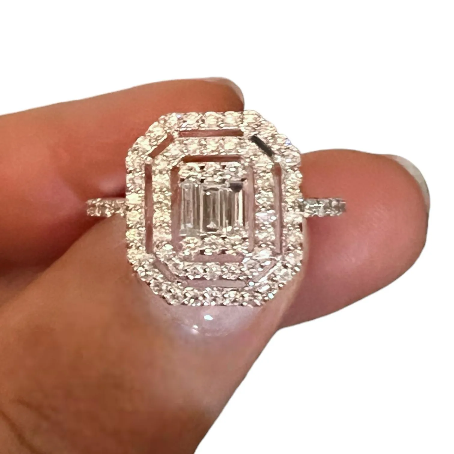 Anello con diamanti baguette art.117139