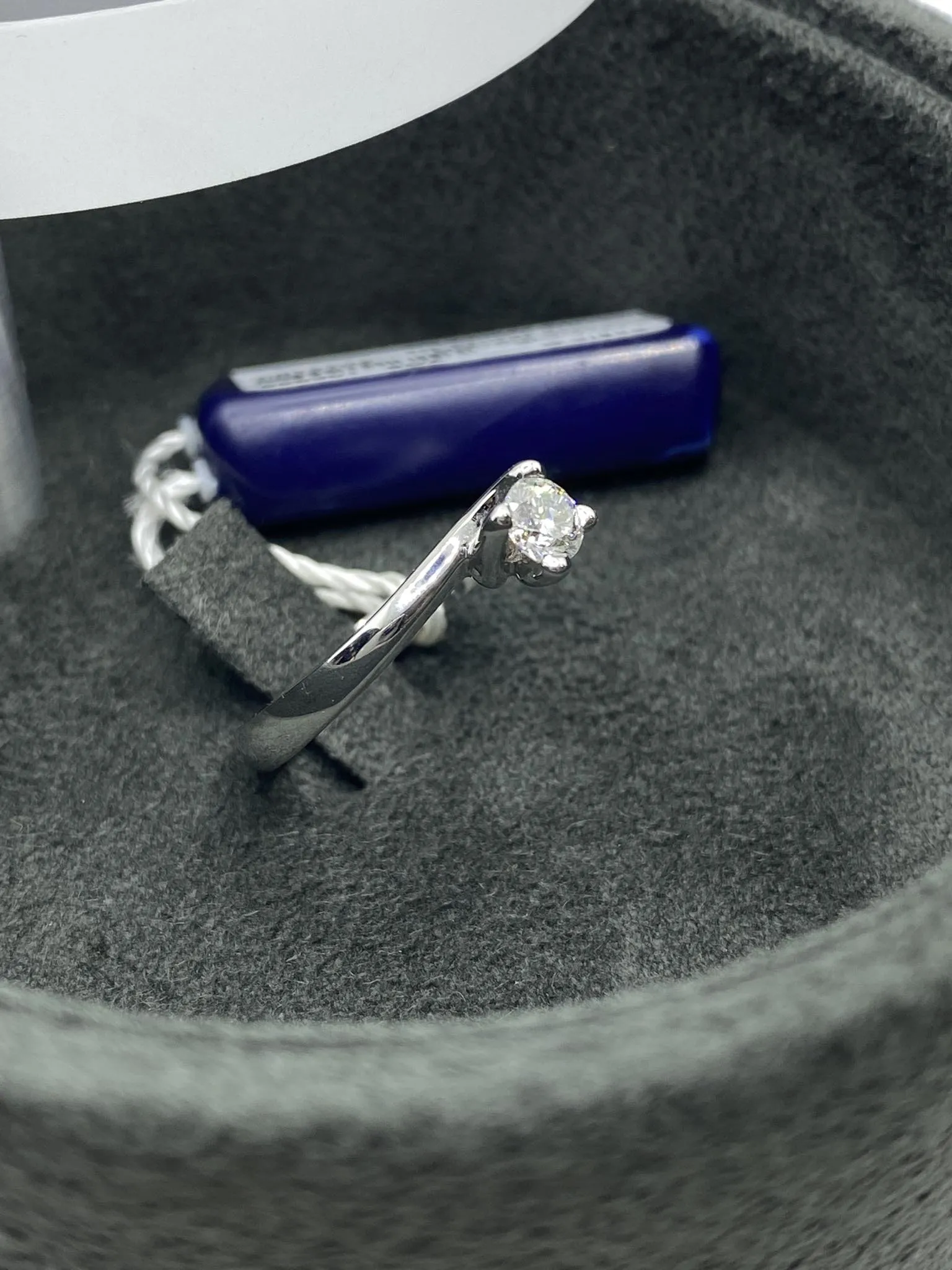 Anello Solitario Giorgio Visconti in oro Bianco e Brilante Ct. 0,31