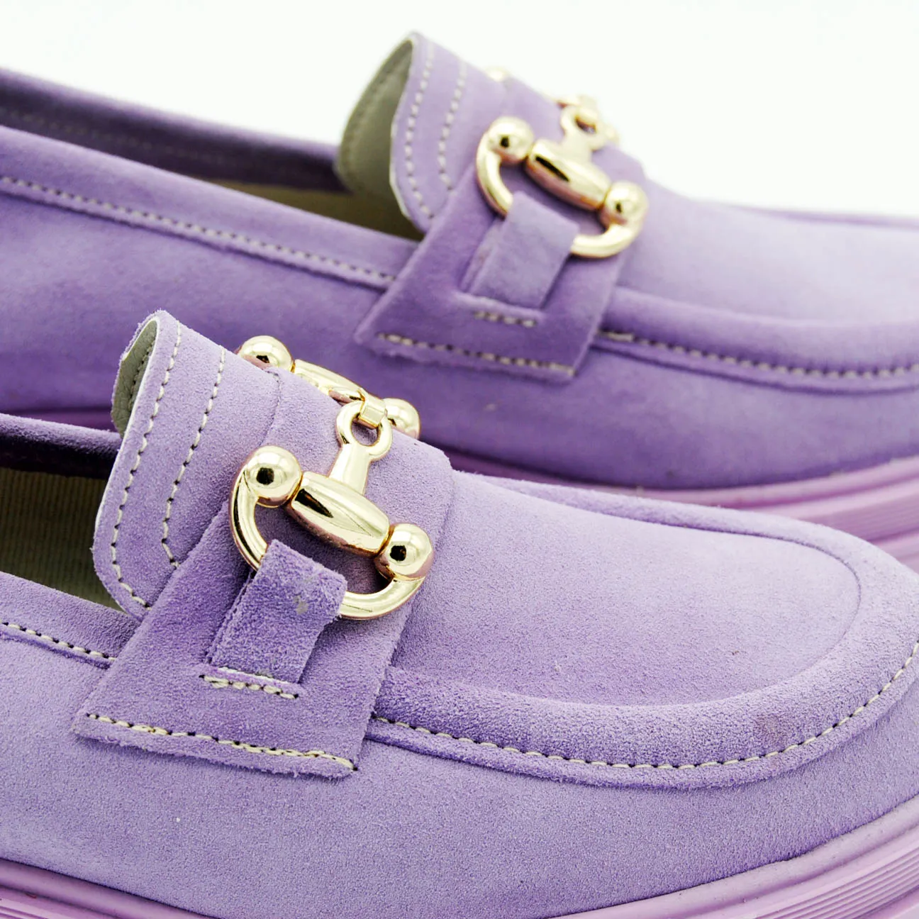 Anna Calzature mocassino con morsetto in suede lilla