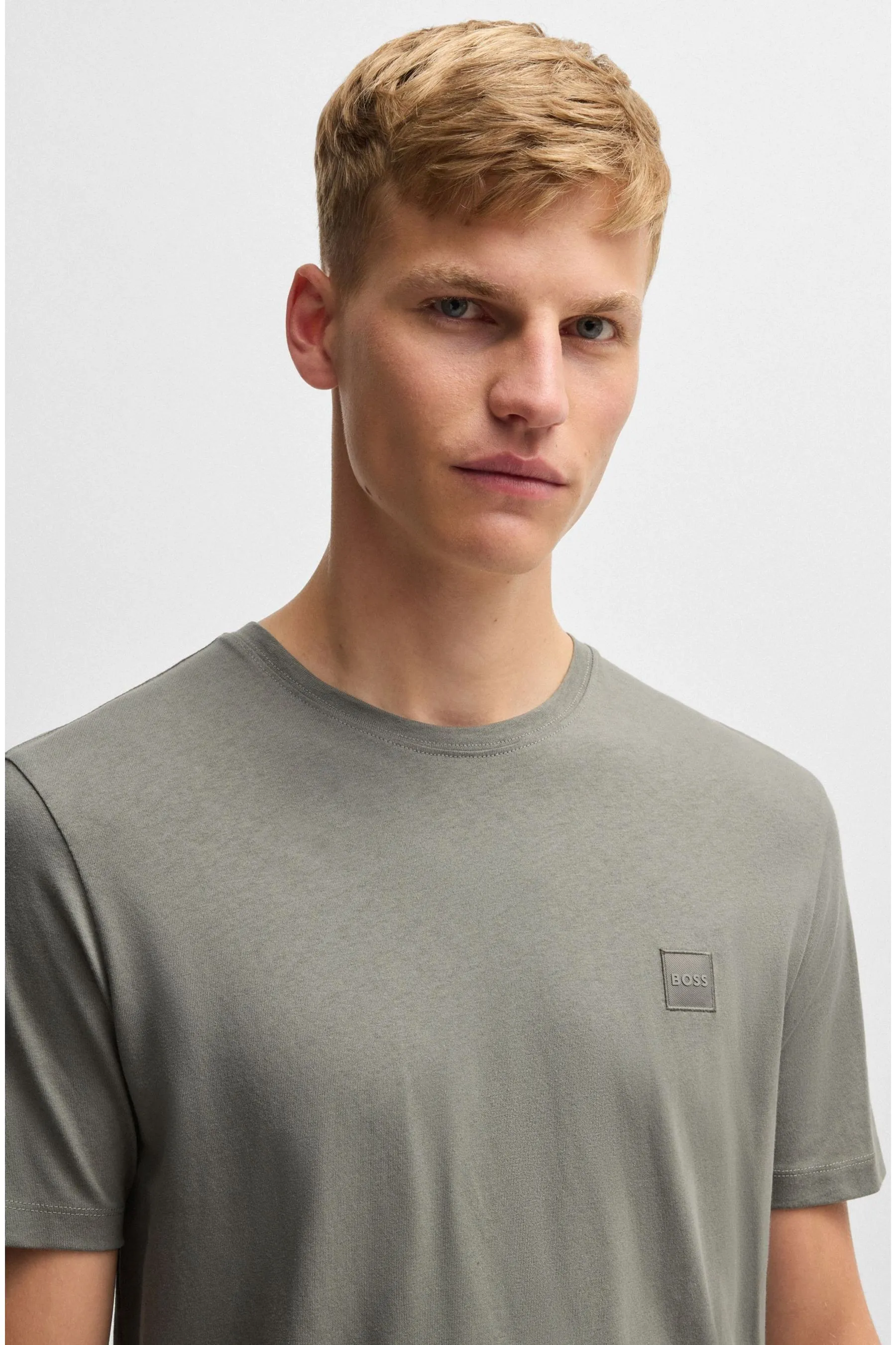 BOSS BOSS T Shirt in cotone con toppa con logo    