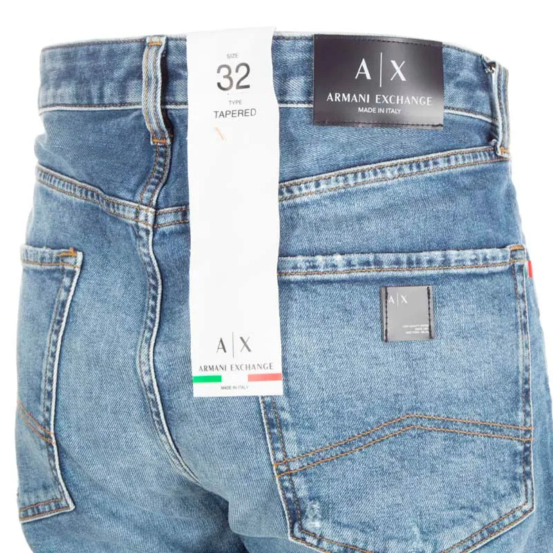 Jeans J24 slavato con abrasioni 