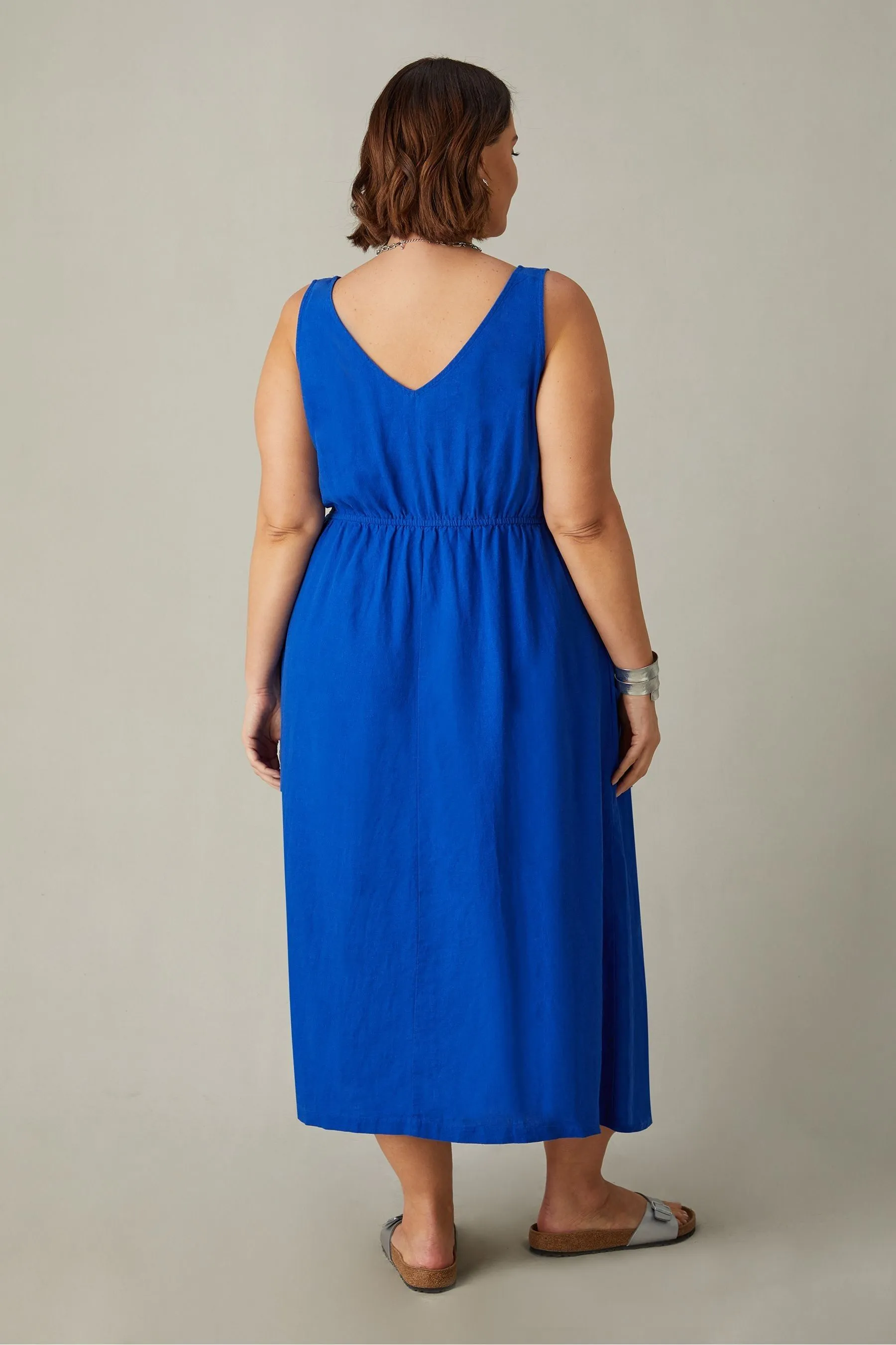 Live Unlimited Curve - Abito midi in misto lino con scollo a V