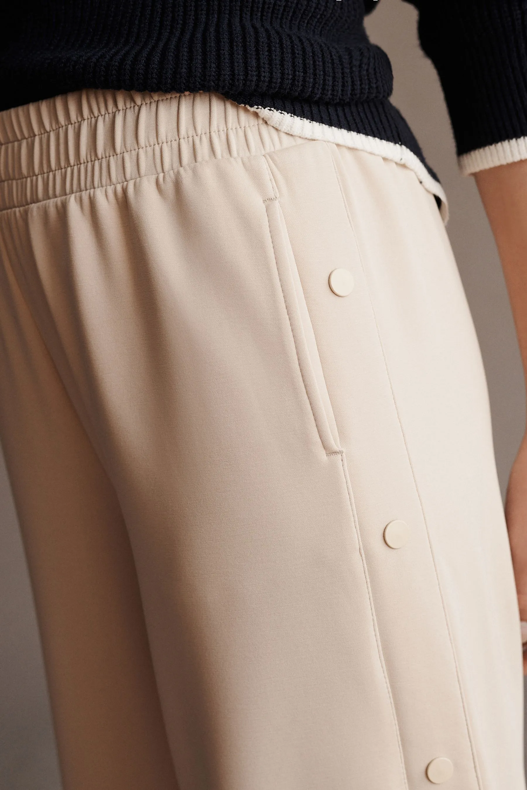 Pantalone laterale Popper in morbida jersey    