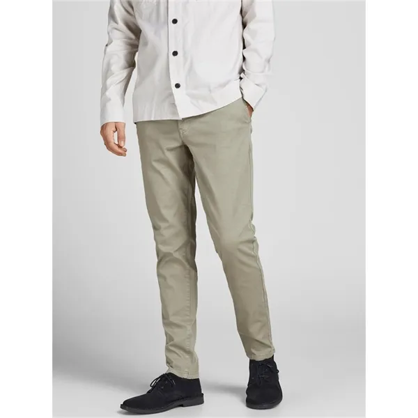 Pantalone uomo gamba stretta