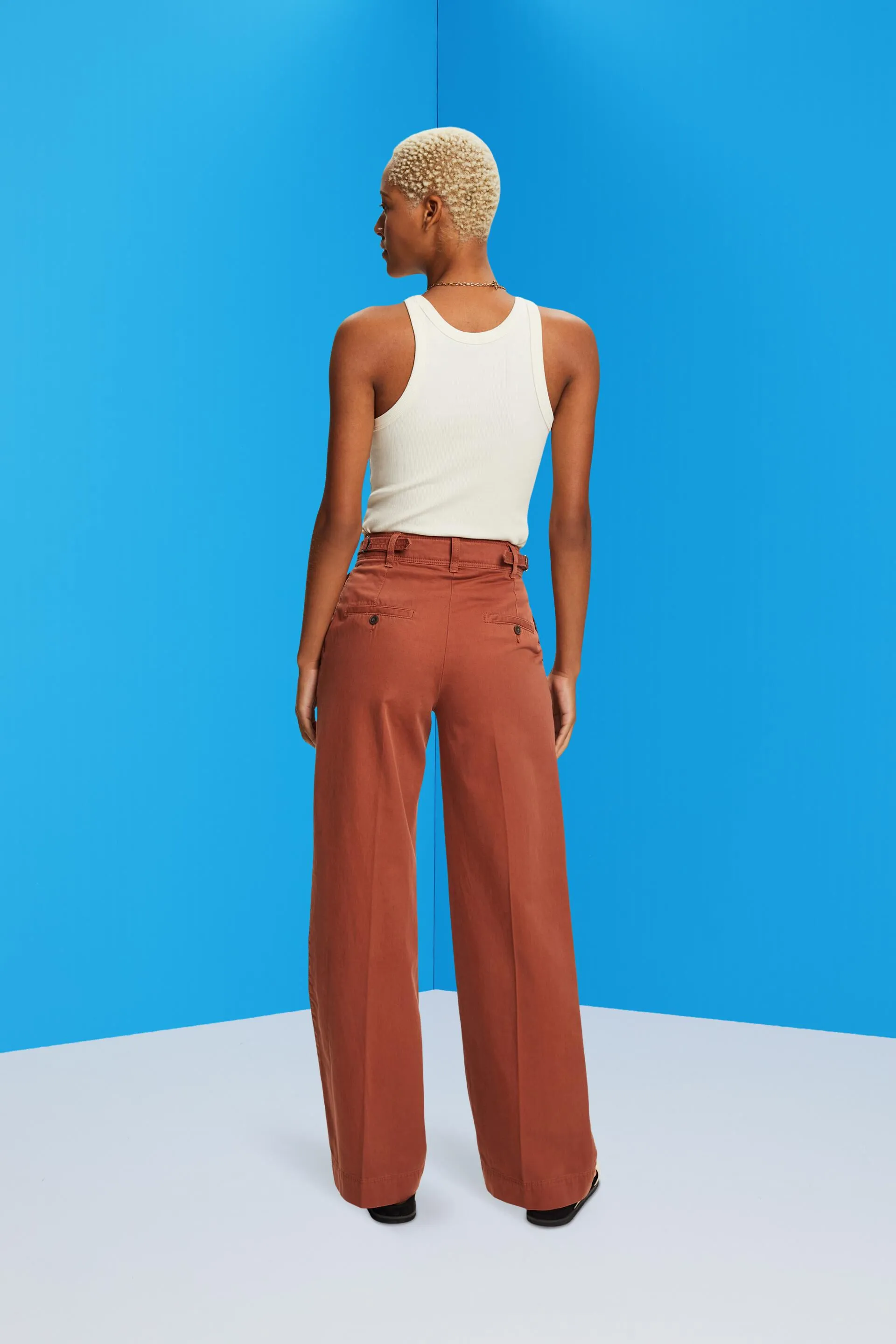 Pantaloni chino a gamba larga