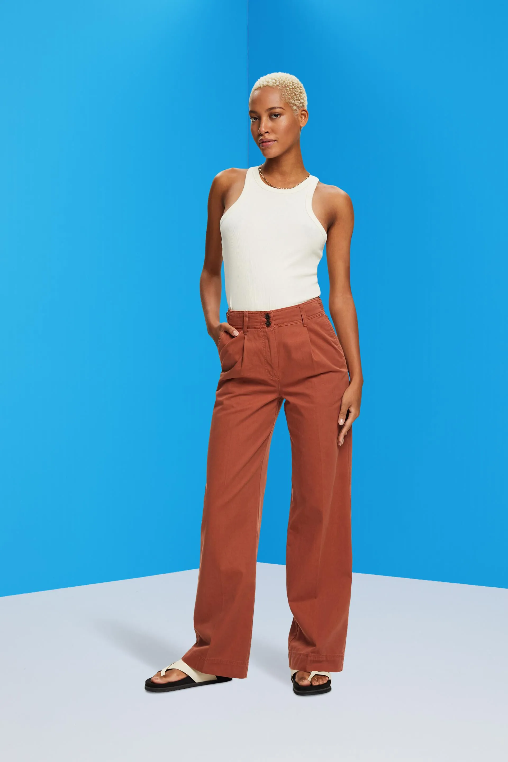 Pantaloni chino a gamba larga