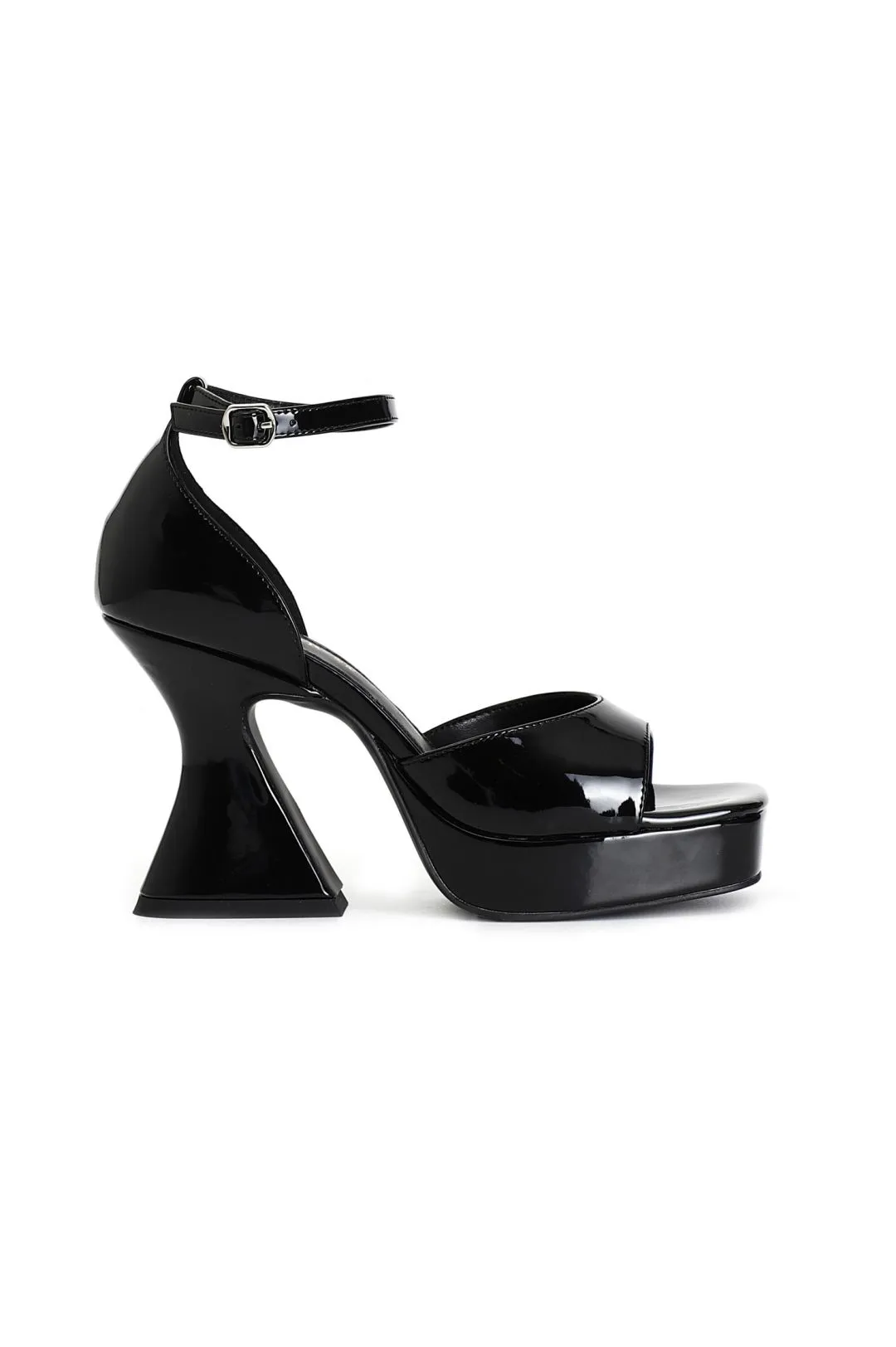 sandali con toppone nero