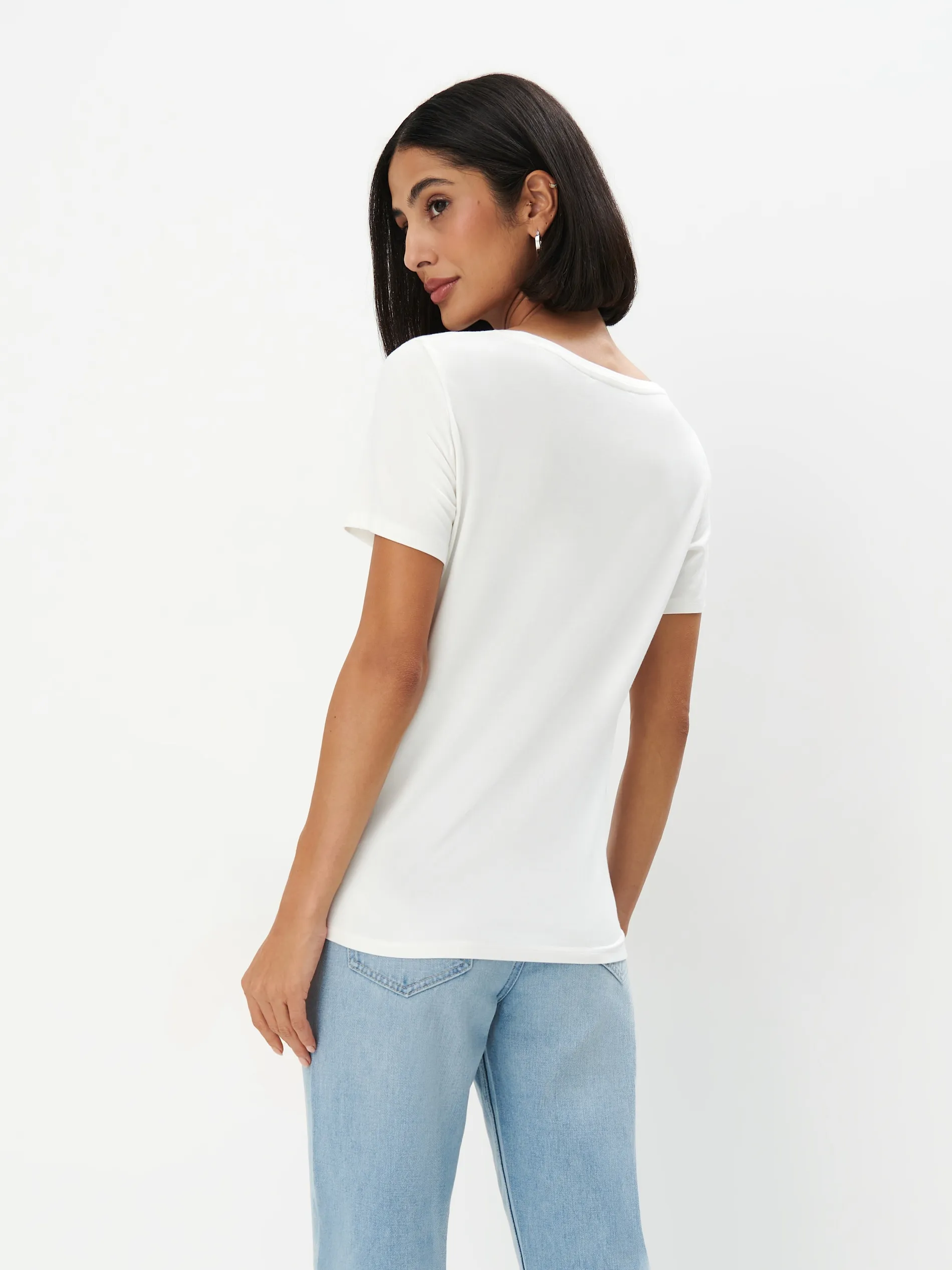 T-shirt con elemento decorativo